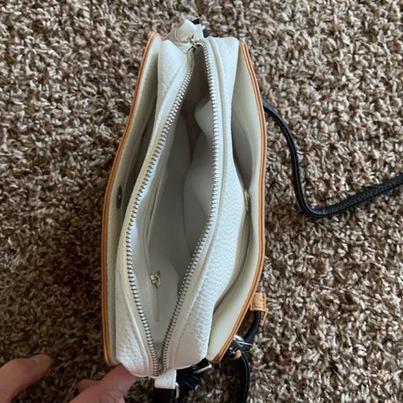 brand new nautica crossbody purse - Picture 3 of 4